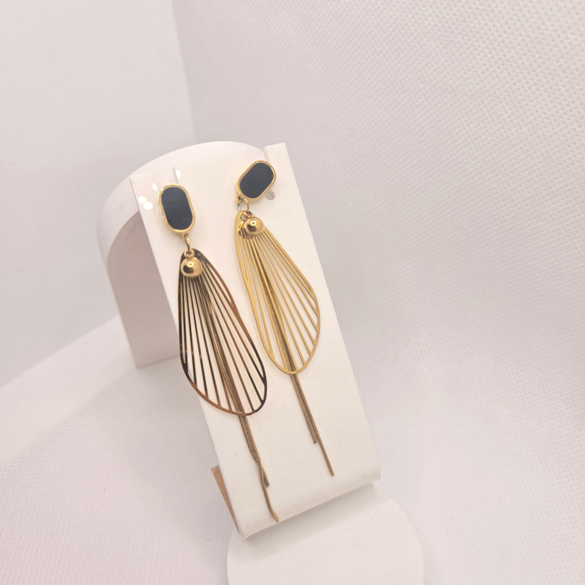 Black and Gold-Toned Teardrop Openwork Earrings